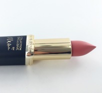 L'Oreal Color Riche Lipstick Pink